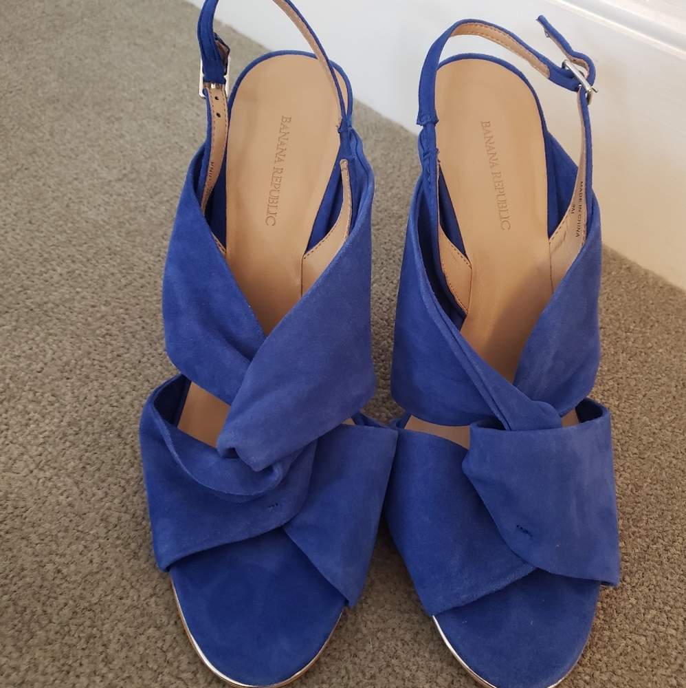 NEW Banana Republic Royal Blue Criss Cross Sandals